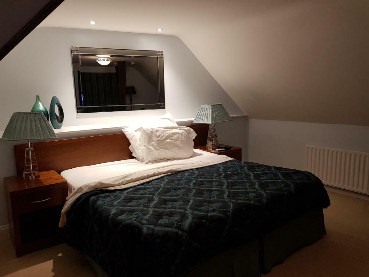 ニューベリー Ye Olde Red Lion Bed & Breakfast エクステリア 写真