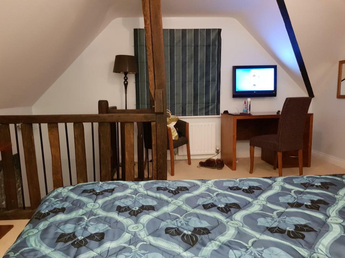 ニューベリー Ye Olde Red Lion Bed & Breakfast エクステリア 写真